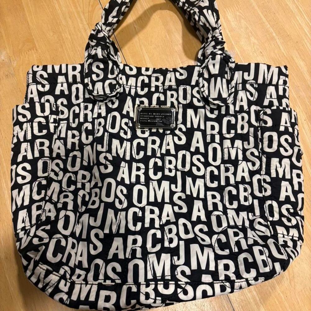 Marc by marc jacobs black & white bag